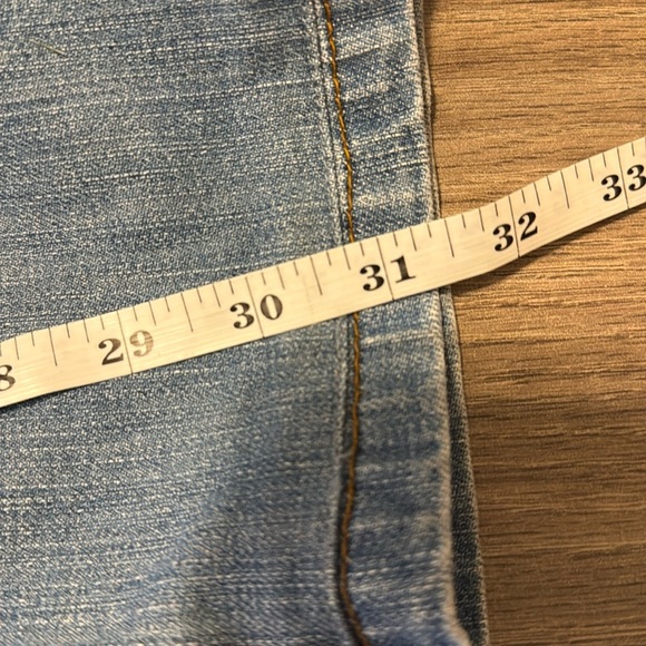 Levi’s women’s 517 30 x 34 cropped bootcut Light Blue Jeans casual everyday wear - Picture 6 of 7